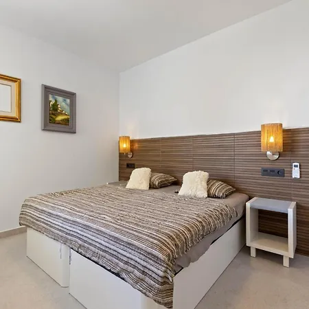 Stylish Near Playamar Διαμέρισμα *