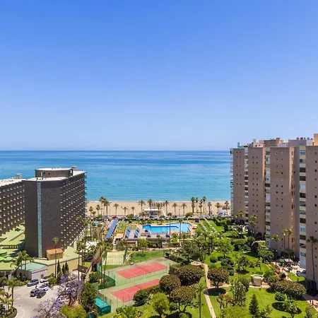Stylish Near Playamar Daire